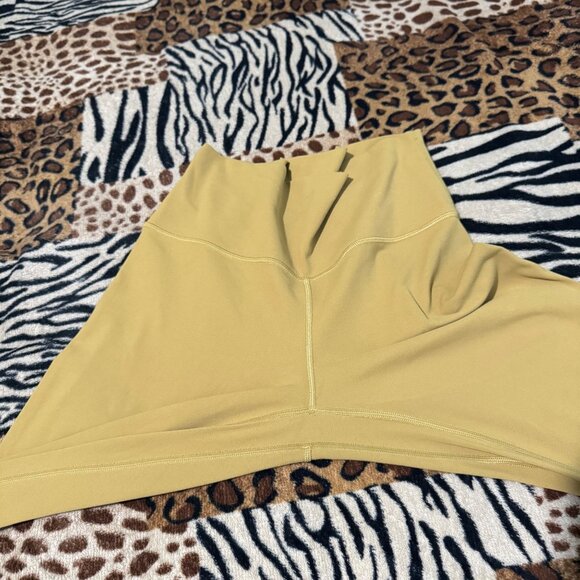 Lululemon High-Waisted Green Leggings Size 8 Stretchy & Comfortable Activewear - Picture 9 of 10